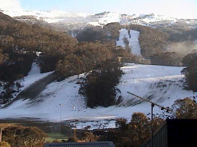 No new snow near the village - Bottom of Lovers Leap Bypass