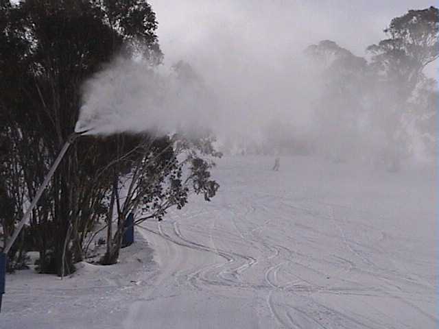 Snowmaking on World Cup