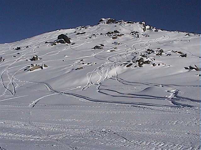 Blue sky - fresh tracks - Friday morning off Karels T-bar