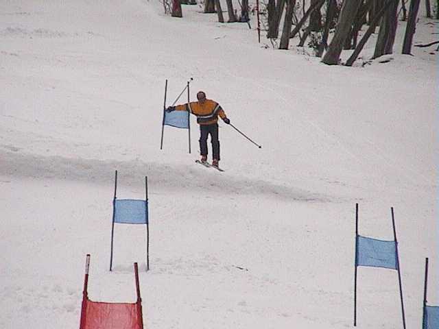 Scruff about to eliminate himself from the final heats