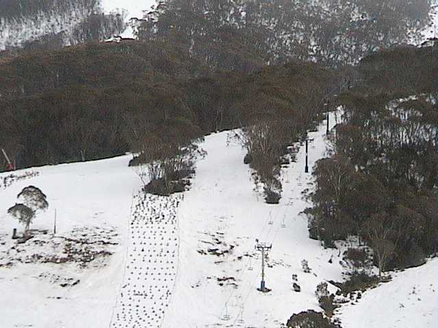 Thinning natural snow under Ramshead chair