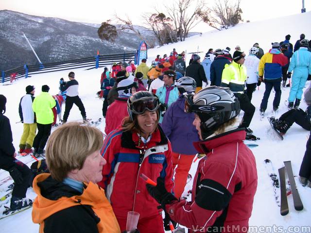 Lynne, Peggy and Georgina chat on the slope