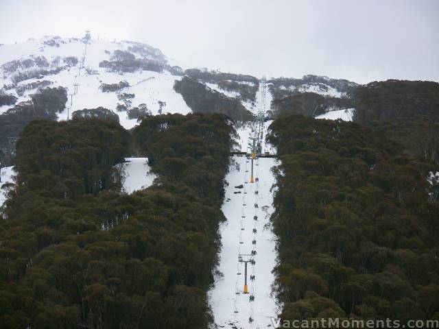 A busy/popular Snowgums chairlift