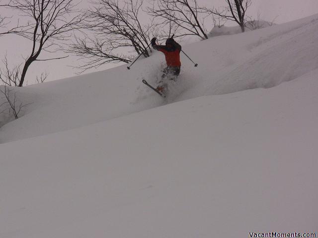 The ultimate boarder trap (aka Rosco jumps crevasse)