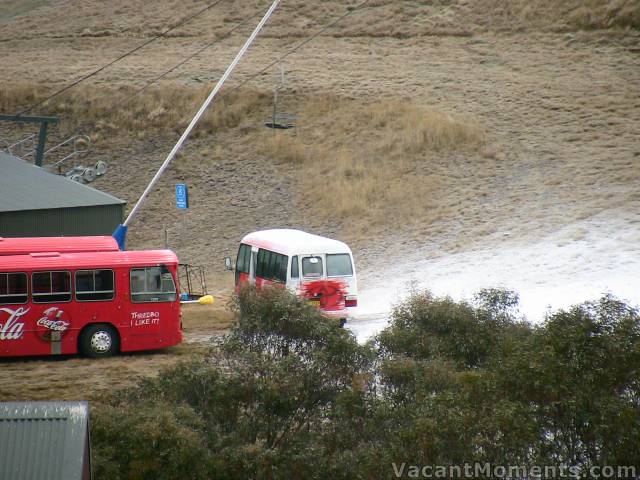 Frosting the buses last Thursday morning