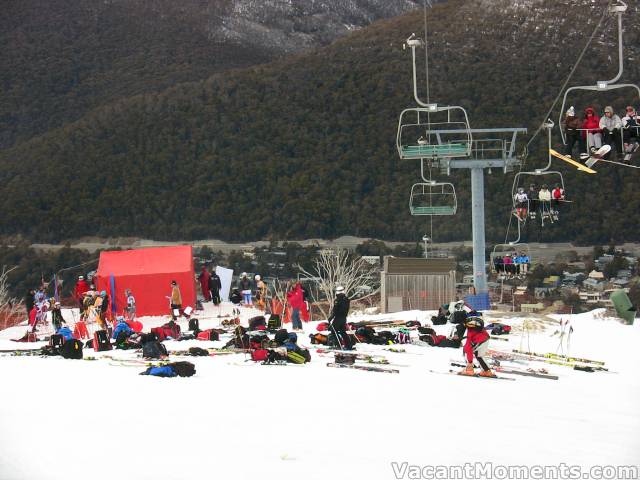 Some people bring their baggage with them to Thredbo<BR>FIS race course - World Cup