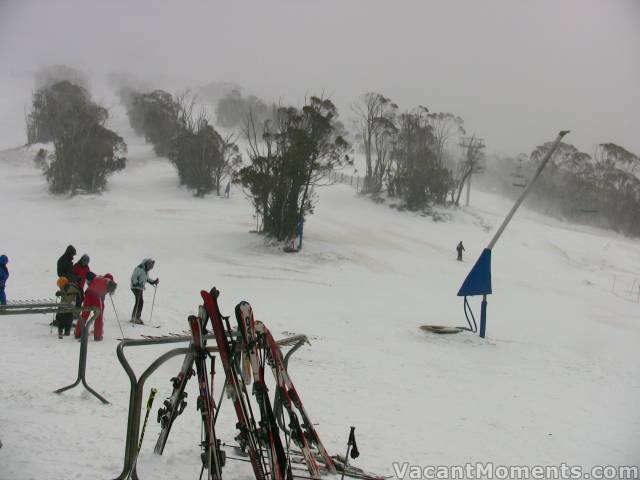 Blizzard on Merritts today - the snow was wonderful, the vis not so good