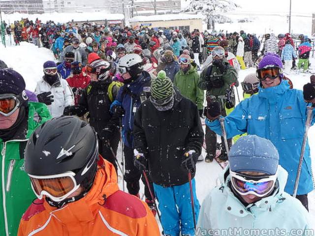 8:30am Queue on Ace 2 lift Niseko