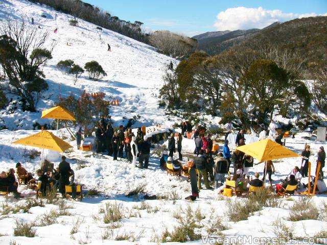 Veuve / Denman 'Clicquot on the snow' picnic