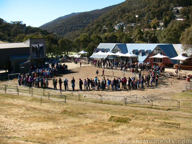 Daveo reorganised the queue Red Indian style - let's form a circle