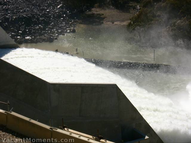 Lake Jindabyne gates open for an enviro-flush into the Snowy River