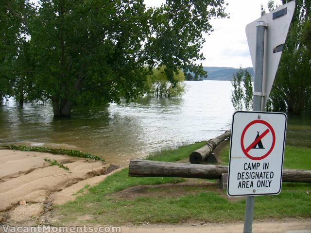 I've previously taken many photos of the lake from under the furthest away tree<BR>Not today Jos