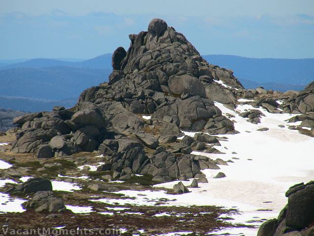 Amazing rock formations are revealed after the thaw