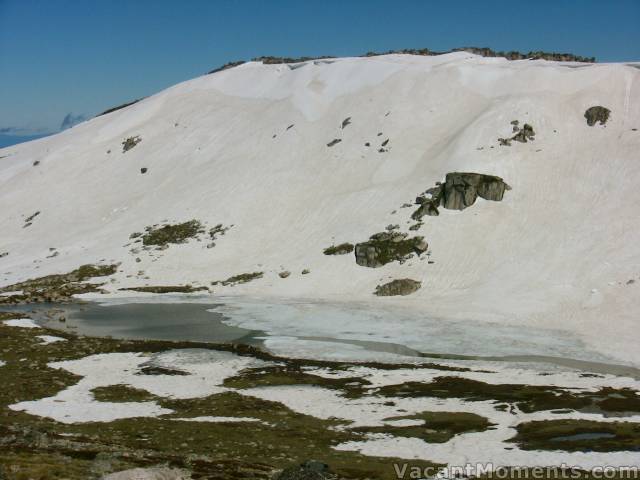 Kosi South Ridge from Cootapatamba Lookout and the lake is thawing