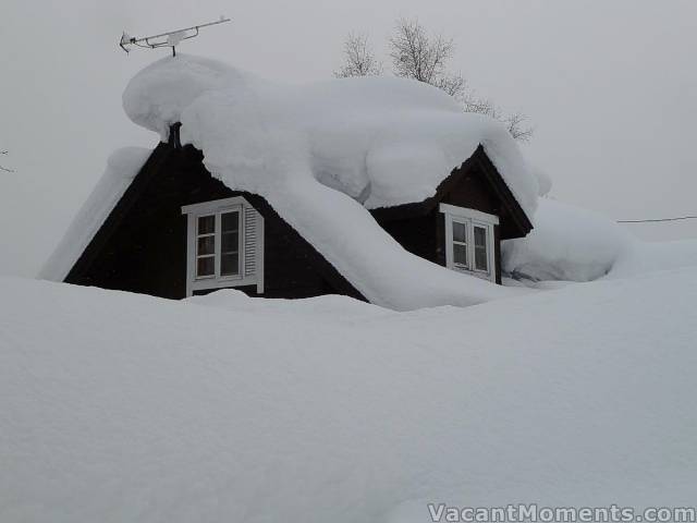 Not everyone can afford snow clearing, but no need for fire stairs either<BR>photo courtesy of Rosco