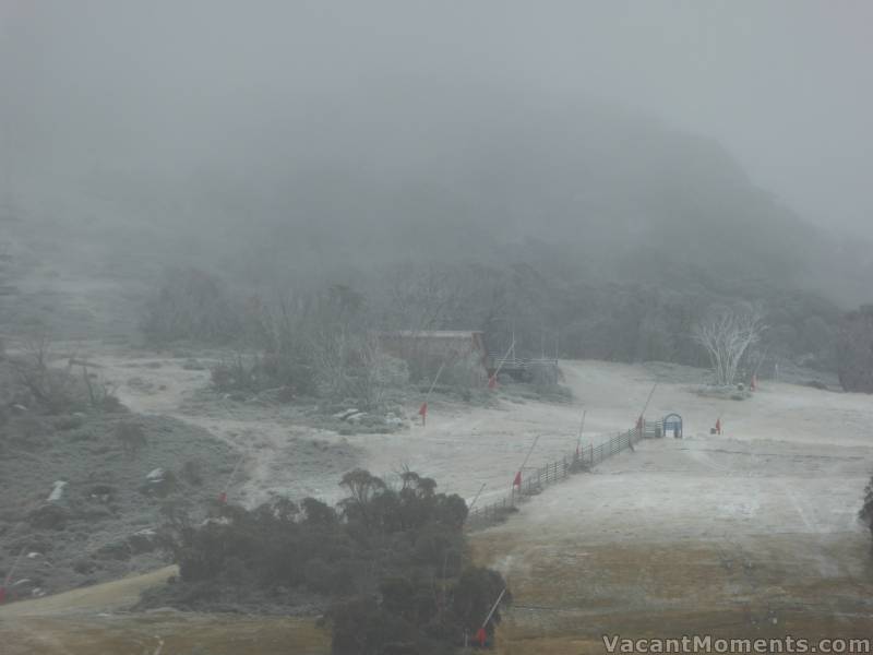 10:50am Sunday morning and the fresh, early-morning snowfall was already retreating<BR>Kareela Hutte, upper Supertrail