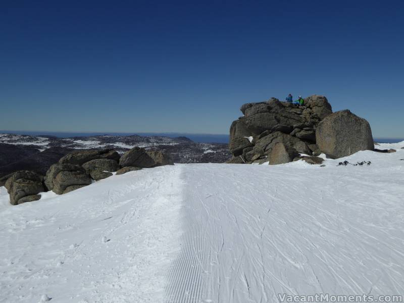 Such spectacular blue skies (great weather for picnics)