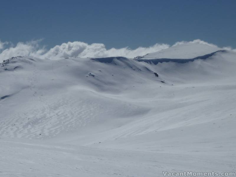 Mt Kosciuszko on the right and the South Ridge on the left.