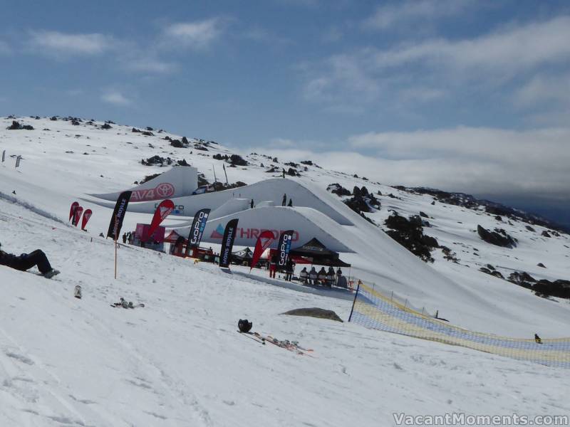 Yesterday the fog cleared, the wind dropped and the scene was set for<BR>the One Hit Wonder above Cruiser chairlift