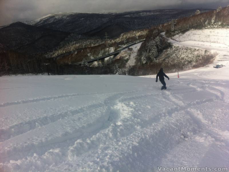 Nice first tracks for season 2015-2016 in Rusutsu