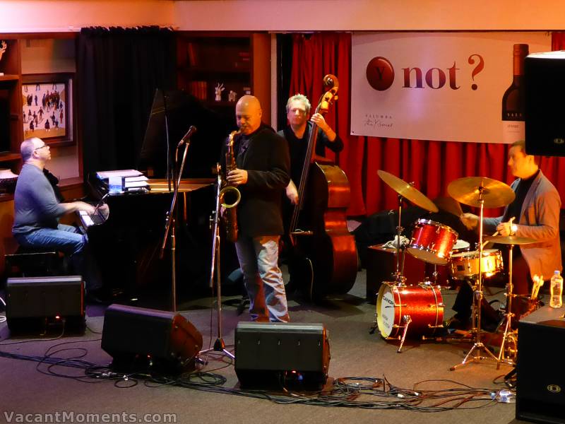 Proceedings got underway on Friday evening with the <strong>John Harkins Quartet</strong> in the Lounge Bar