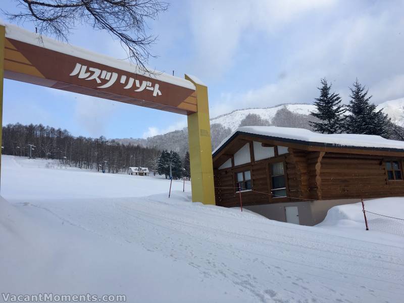 A good cover on groomed slopes ...